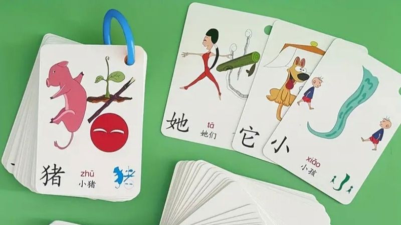 tre-hoc-tieng-trung-qua-tro-choi-tim-the-hinh
